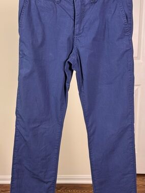 Gap boy’s Casual Flat-Front Pants in Navy Blue